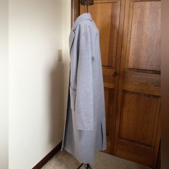 Tahari Grey/Blue wool with cashmere Coat, Size Large, NWTGS - Picture 4 of 5
